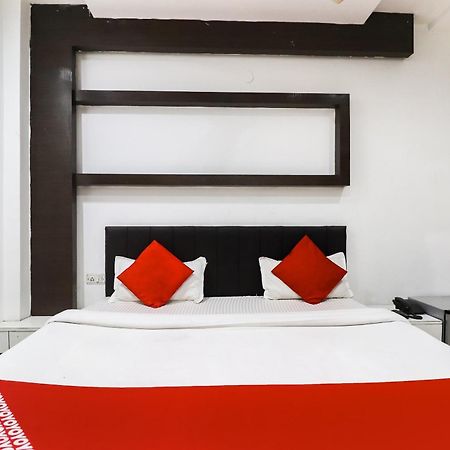 Oyo Flagship Just-9 Inn Near Sahara Ganj Mall Λάκναου Εξωτερικό φωτογραφία
