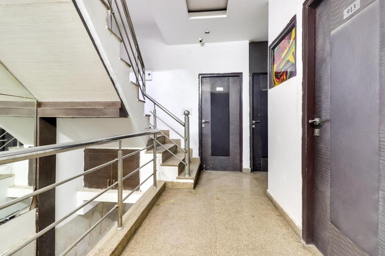 Oyo Flagship Just-9 Inn Near Sahara Ganj Mall Λάκναου Εξωτερικό φωτογραφία
