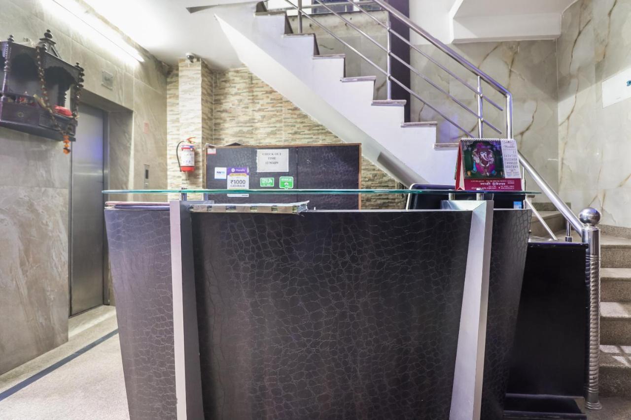 Oyo Flagship Just-9 Inn Near Sahara Ganj Mall Λάκναου Εξωτερικό φωτογραφία
